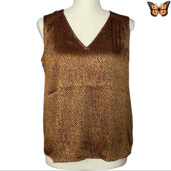 BANANA Republic Soft Satin V-Neck Tank Size XS - Picture 1 of 10